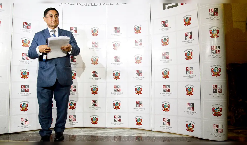 Procuraduría denuncia a Hinostroza por organización criminal