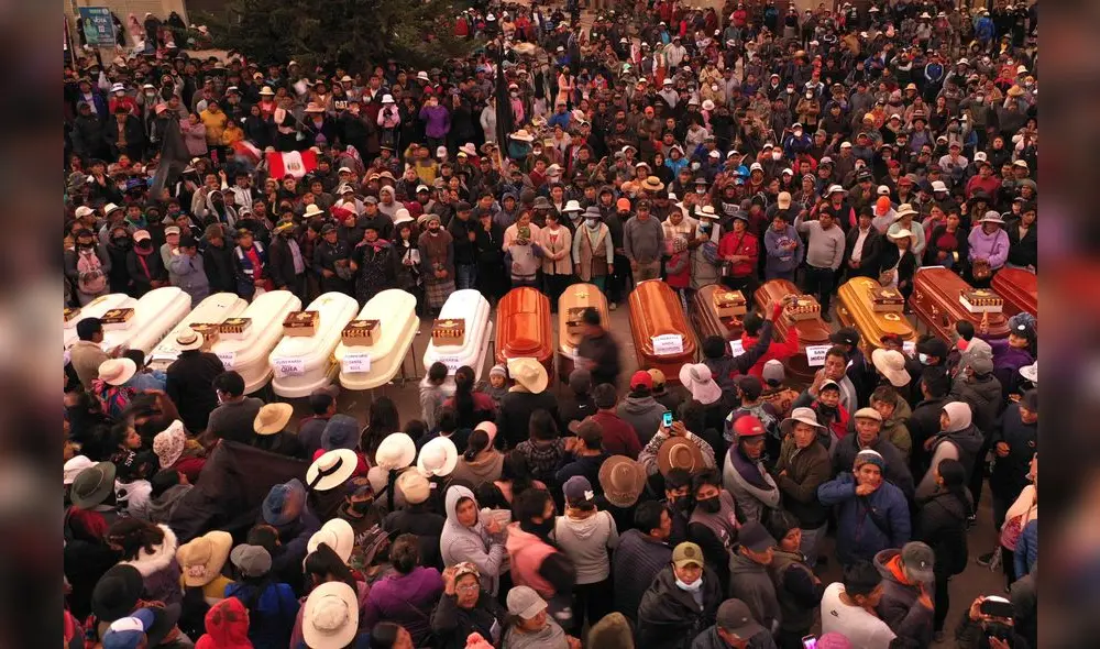 "La cercanía a La Paz, frente a la distancia de Lima, es un hecho en la historia del Altiplano. Y se busca ver eso como tema de seguridad nacional”, explica Rénique. Foto: EFE/Stringer "La cercanía a La Paz, frente a la distancia de Lima, es un hecho en la historia del Altiplano. Y se busca ver eso como tema de seguridad nacional”, explica Rénique. Foto: EFE/Stringer