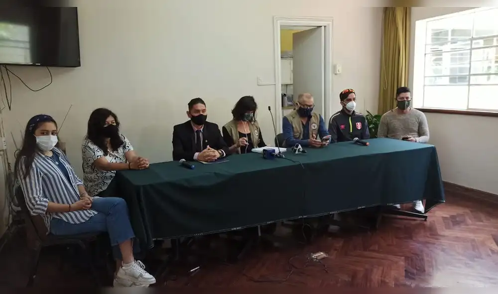 Familiares dieron una conferencia de prensa junto a sus abogados. Foto: María Pía Ponce/URPI-GLR Familiares dieron una conferencia de prensa junto a sus abogados. Foto: María Pía Ponce/URPI-GLR