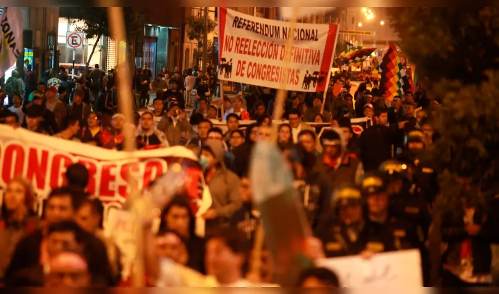 Marcha contra el Congreso: Manifestantes toman calles del Centro de ...