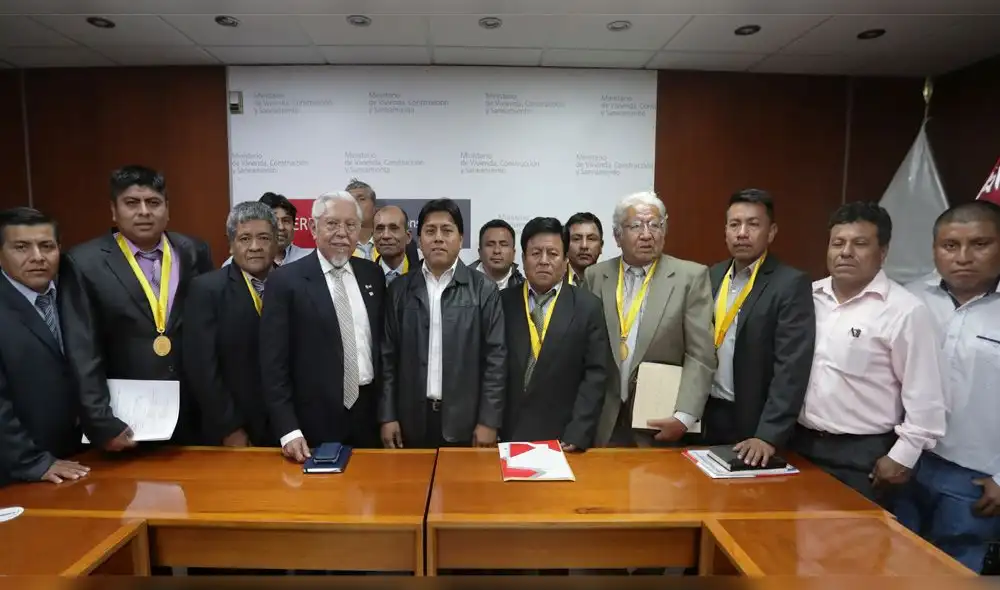 Ministro de Vivienda y autoridades de Olmos se reúnen para coordinación de proyectos Ministro de Vivienda y autoridades de Olmos se reúnen para coordinación de proyectos