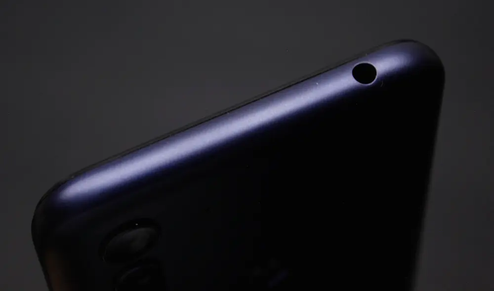 Entrada de 3,5 mm para audífonos. | Foto: Carol Larrain Entrada de 3,5 mm para audífonos. | Foto: Carol Larrain