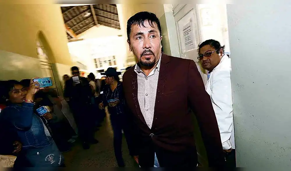 GOBERNADOR ELMER CACERES LLICA HIZO VISITA AL HOSPITAL GOYENECHE GOBERNADOR ELMER CACERES LLICA HIZO VISITA AL HOSPITAL GOYENECHE