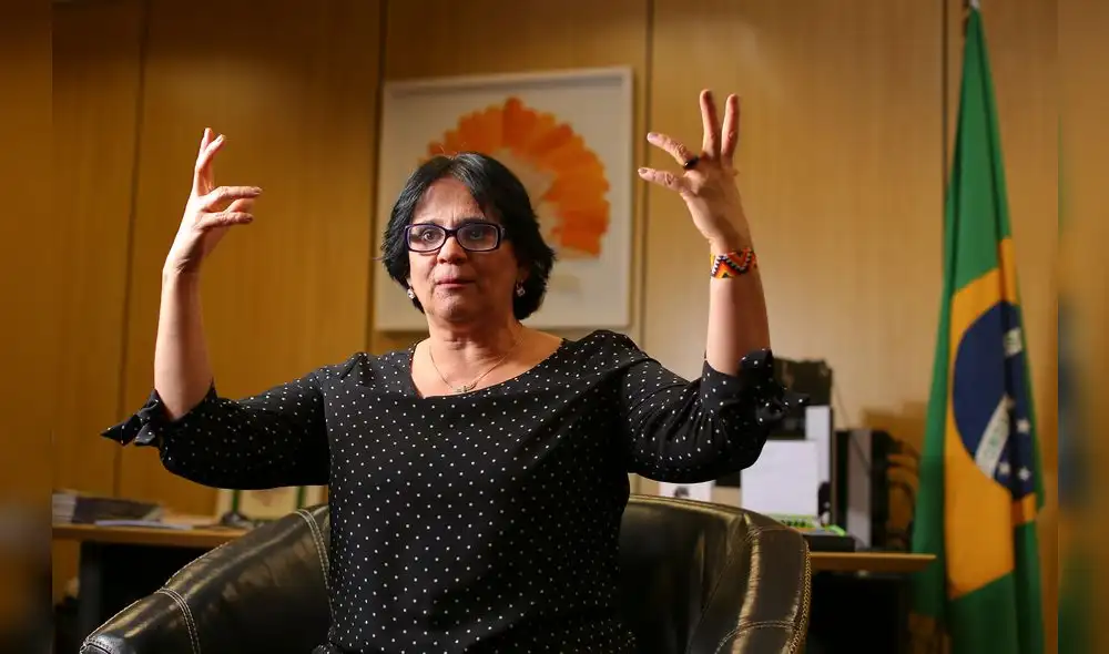 “Una niña de 12 años no está lista para ser poseída”, dijo Damares Alves, la ministra que impulsa la iniciativa. Foto: AFP.