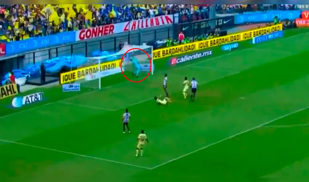 América vs Chivas: impresionante atajada de Gudiño evitó el gol de Oribe [VIDEO]
