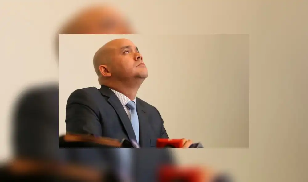 Roy Gates explica que deja defensa de Nadine Heredia por falta de tiempo Roy Gates explica que deja defensa de Nadine Heredia por falta de tiempo