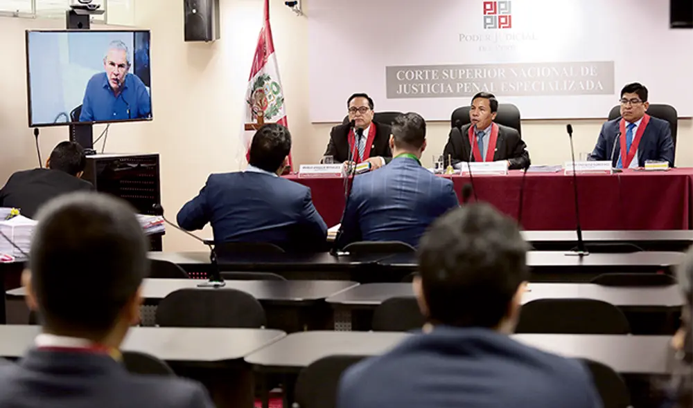 Castañeda, Luna y Martín Bustamante se atacan ante los jueces