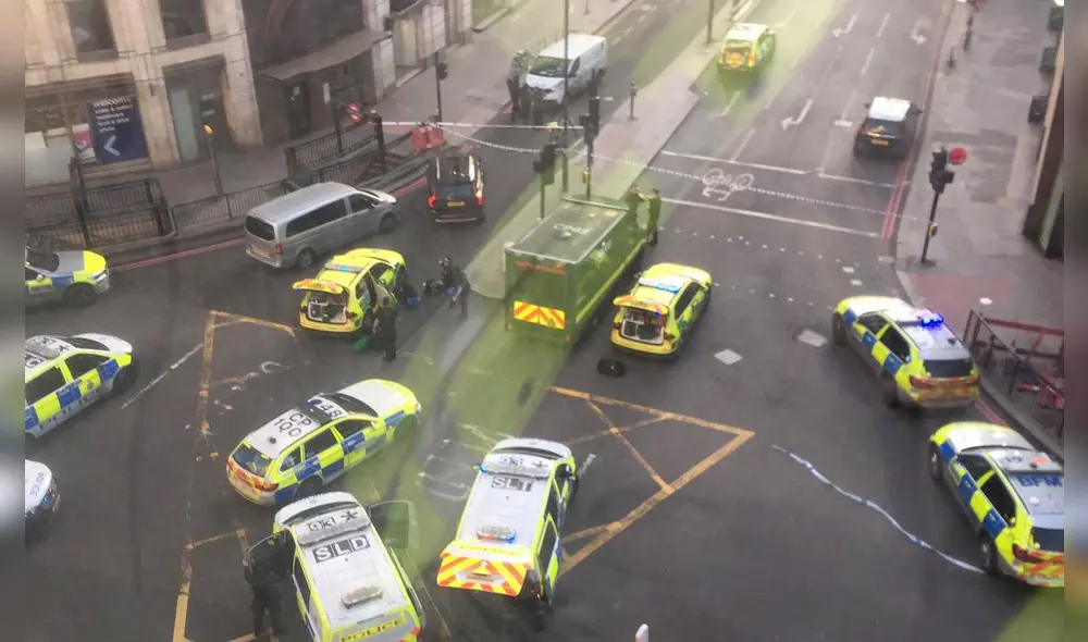 Dos personas murieron y el agresor fue abatido a tiros por la policía británica. Foto: AFP. Dos personas murieron y el agresor fue abatido a tiros por la policía británica. Foto: AFP.