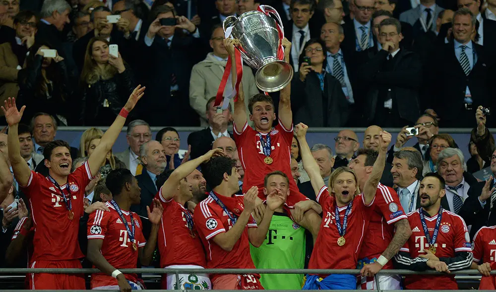 Thomas Muller celebra el título de la Champions 2012/2013. Foto: AFP Thomas Muller celebra el título de la Champions 2012/2013. Foto: AFP