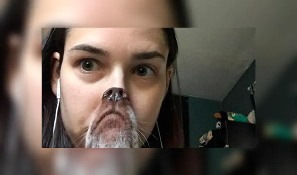 La foto se volvió viral en Facebook por el cómico selfie que se tomó la joven con su mascota La foto se volvió viral en Facebook por el cómico selfie que se tomó la joven con su mascota