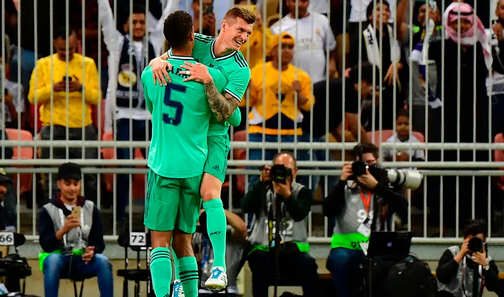 Toni Kroos marcó un golazo olímpico en el Real Madrid vs. Valencia por la semifinal de la Supercopa de España. | Foto: AFP