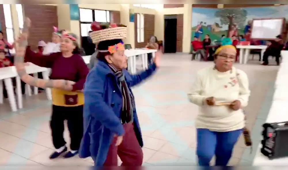 Facebook: abuelitas causan furor en la redes al bailar “La anaconda”  [VIDEO] 