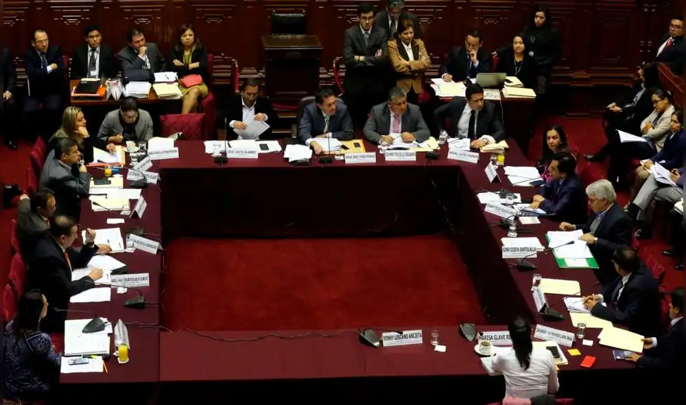 Comisión de Constitución aprobó dictamen que modifica cronograma electoral