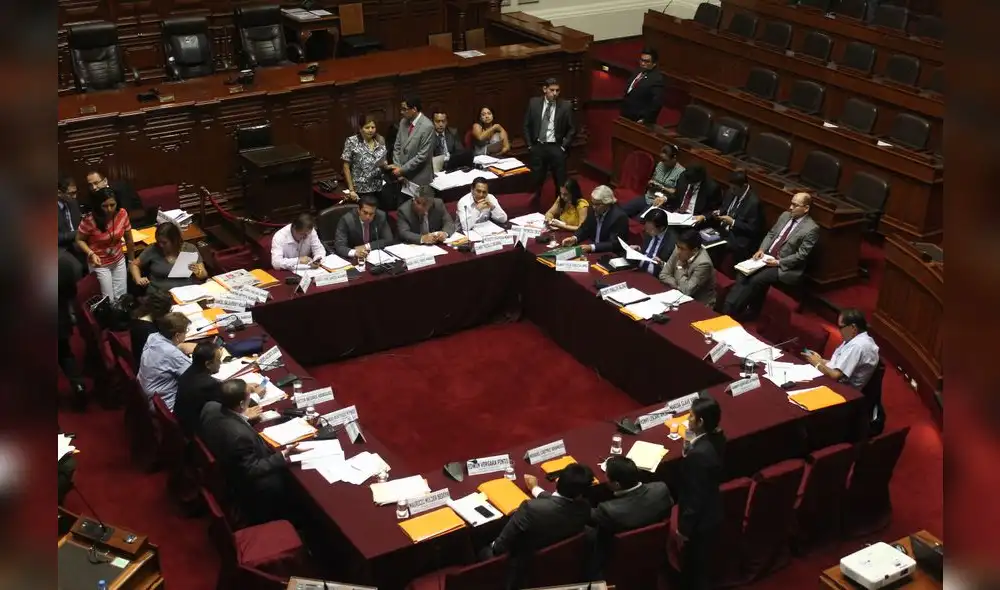 Tres decretos serán enviados al Pleno para ser derogados