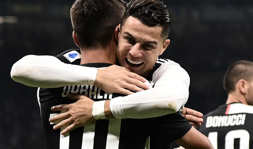 Juventus derrotó a domicilio al Inter de Milán y en zona mixta Paulo Dybala recibió un beso del mismísimo Cristiano Ronaldo. Juventus derrotó a domicilio al Inter de Milán y en zona mixta Paulo Dybala recibió un beso del mismísimo Cristiano Ronaldo.