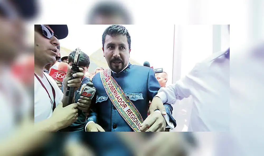 Gobernador Cáceres en cura de silencio con medios de comunicación de Arequipa