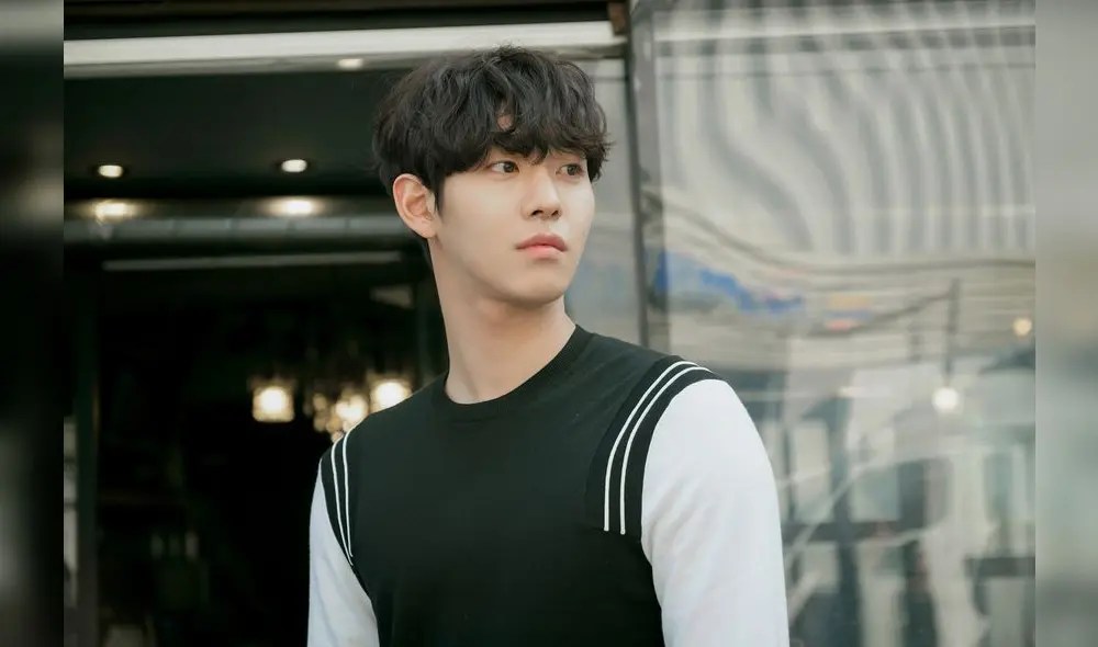 Ahn Hyo Seop, actor coreano de 24 años. Ahn Hyo Seop, actor coreano de 24 años.