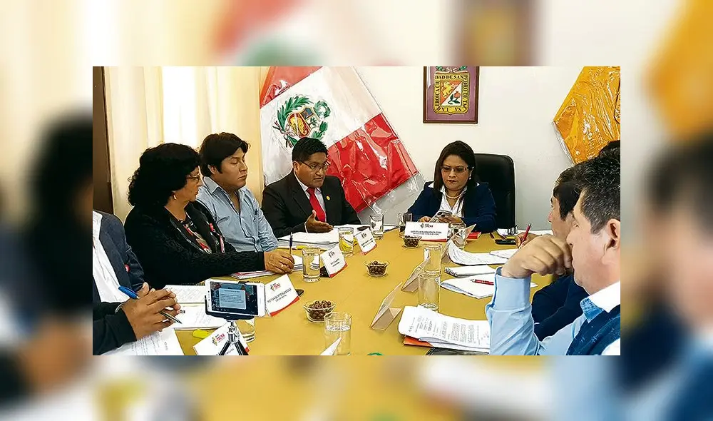 Informe. Tonconi explicó a consejo alcances de viaje a Bolivia. Informe. Tonconi explicó a consejo alcances de viaje a Bolivia.