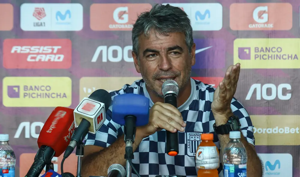 Pablo Bengoechea, entrenador de Alianza Lima desde inicios del 2017. El 2019 tuvo cuatro meses de ausencia. Pablo Bengoechea, entrenador de Alianza Lima desde inicios del 2017. El 2019 tuvo cuatro meses de ausencia.