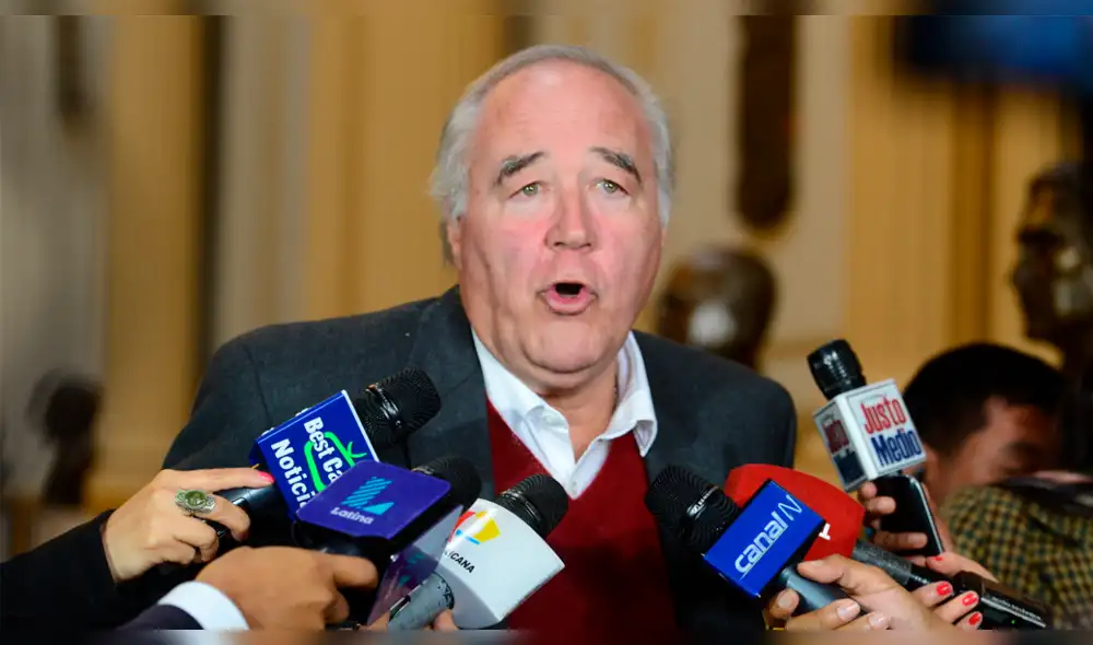 García Belaunde: “Debemos autodisolvernos y llamar a nuevas elecciones”