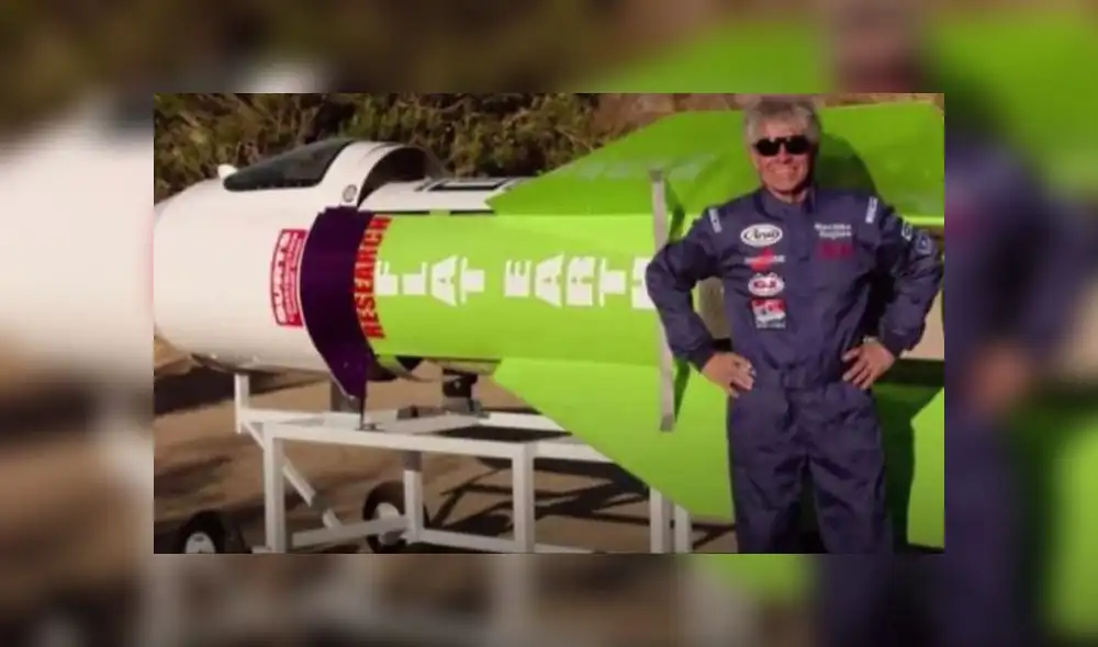 Mad Mike era reconocido por construir sus propios cohetes y volarlos.