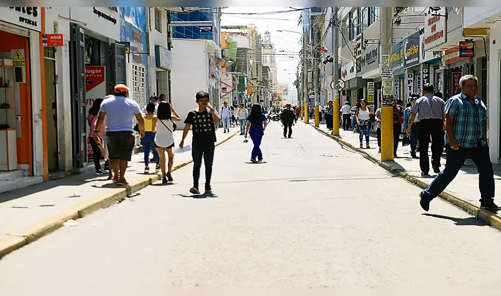 Elías Aguirre. La municipalidad pretende ordenar la ciudad con la peatonalización.