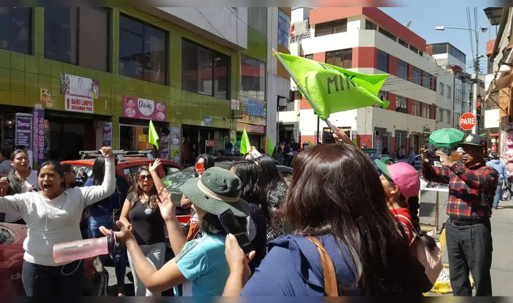 Conductoras se movilizaron por diversas calles céntricas Conductoras se movilizaron por diversas calles céntricas