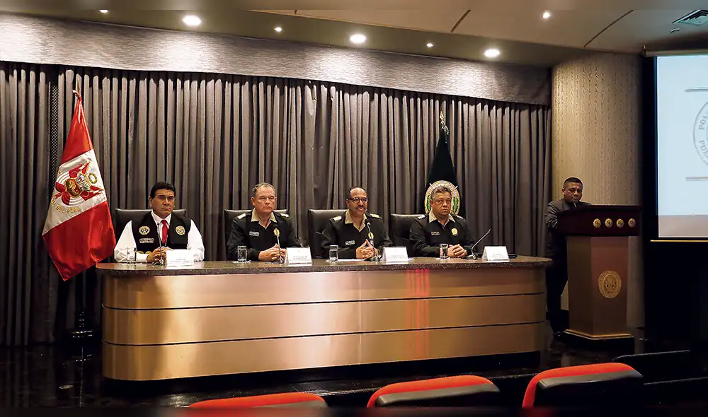 Fiscalía investiga a 8 capitanes PNP por pornografía infantil 