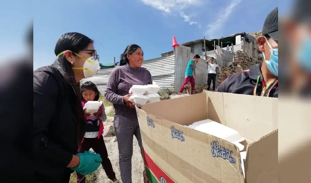 Comida fue entregada a personas con necesidad.