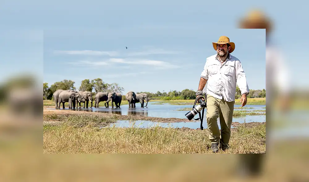 Empezó a viajar a los 14 años: recorrió Europa de ciclista. Hoy conoce 54 países. Su lugar favorito para fotos es África. Trabajó con el holandés Frans Lanting 120 días haciendo fotos para National Geographic. Empezó a viajar a los 14 años: recorrió Europa de ciclista. Hoy conoce 54 países. Su lugar favorito para fotos es África. Trabajó con el holandés Frans Lanting 120 días haciendo fotos para National Geographic.