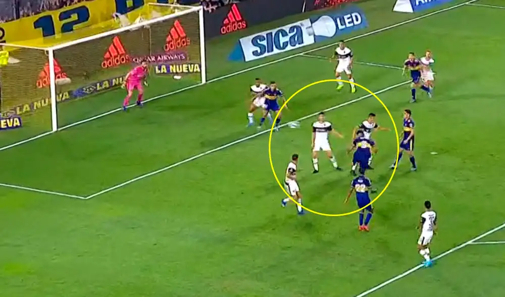 Carlos Zambrano estuvo cerca de marcar su primer gol en el Boca Juniors vs. Gimnasia por la fecha final de la Superliga Argentina. | Foto: Fox Sports