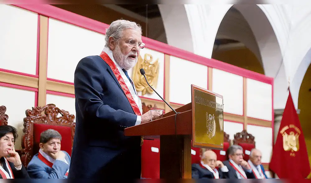Blume dice que luchará por la autonomía del Tribunal Constitucional