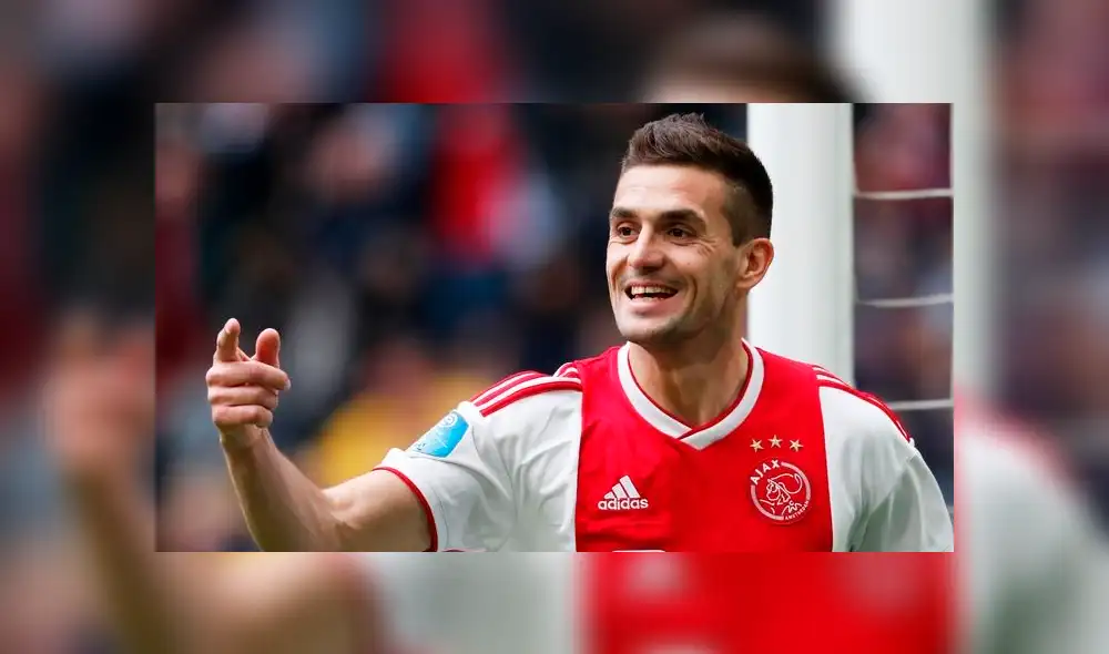 El delantero serbio actualmente milita en el Ajax de Holanda.