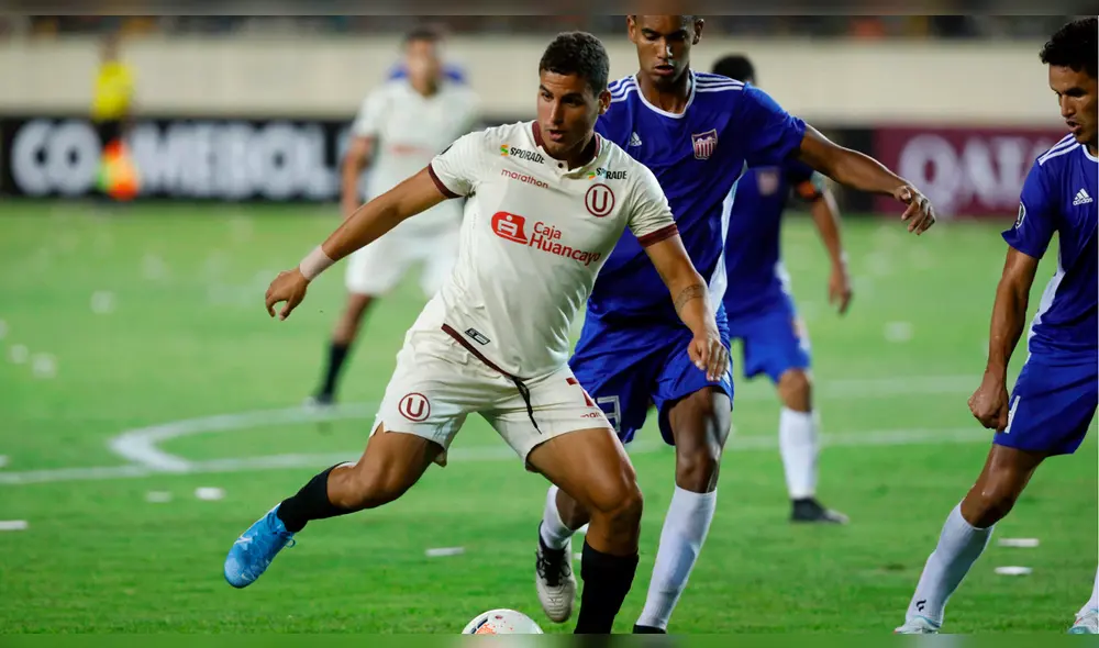 Universitario: Alexander Succar es captado pidiéndole a Gregorio Pérez que no lo cambie y anota el gol del triunfo.