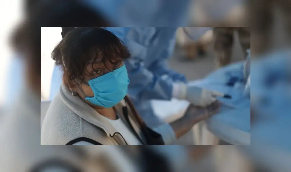 Comerciantes que resultaron positivos fueron enviados a sus casas para cumplir el aislamiento. (Foto: Aldair Mejía / La República) Comerciantes que resultaron positivos fueron enviados a sus casas para cumplir el aislamiento. (Foto: Aldair Mejía / La República)