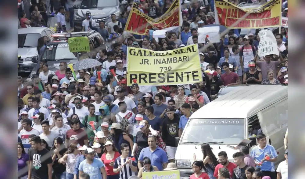 Mesa Redonda : nuevamente los comerciantes toman las calles de Lima. [FOTOS]