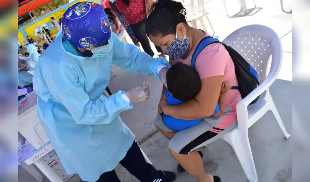 Exhortan a padres a participar de campaña de vacunación. Foto: Diresa.