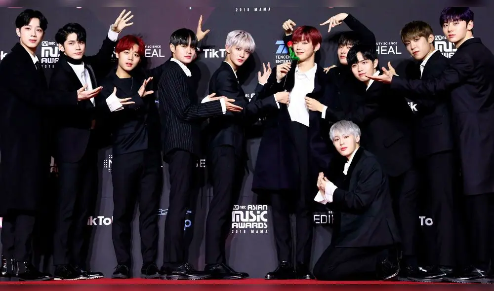 Kang Daniel es un cantante surcoreano, exmiembro del grupo Wanna One. Kang Daniel es un cantante surcoreano, exmiembro del grupo Wanna One.