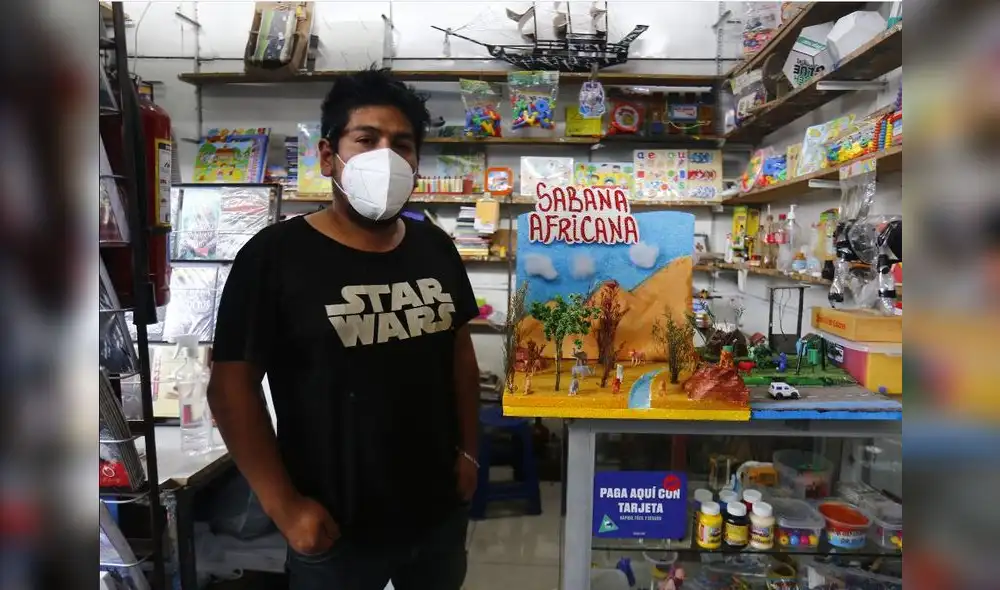 Juan Mercado, miembro de la directiva de la Cámara Popular de Libreros. Foto: Flavio Matos / La República Juan Mercado, miembro de la directiva de la Cámara Popular de Libreros. Foto: Flavio Matos / La República