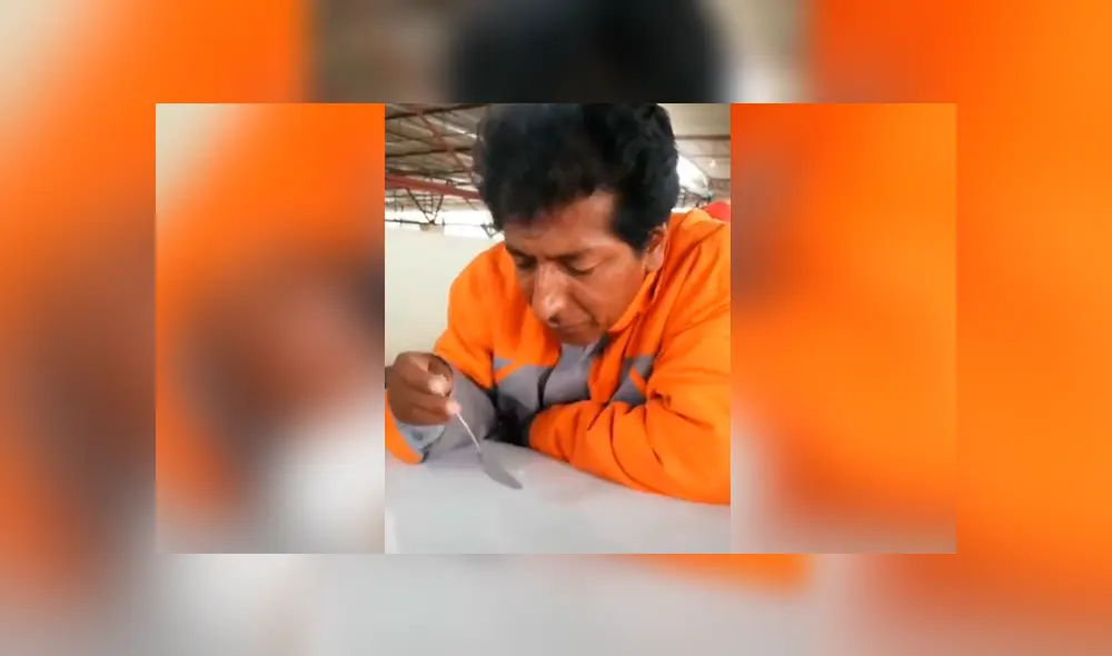 Facebook viral: hombre se queda dormido mientras come y su amigo le hace cruel broma Facebook viral: hombre se queda dormido mientras come y su amigo le hace cruel broma