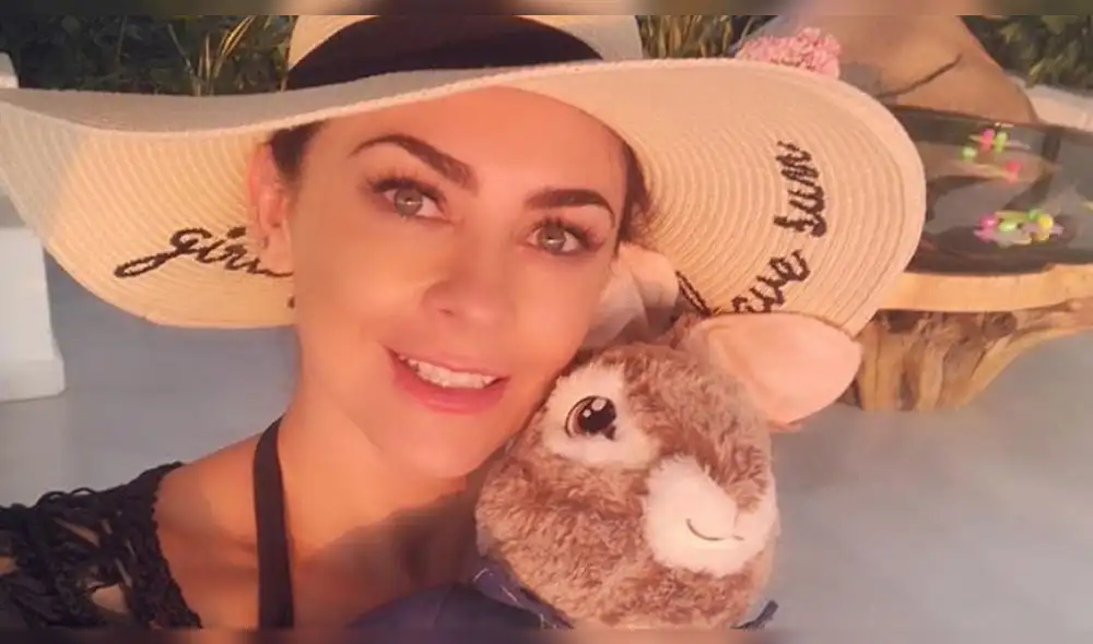 Aracely Arámbula presume los resultados del gym en atrevida lencería [VIDEO]