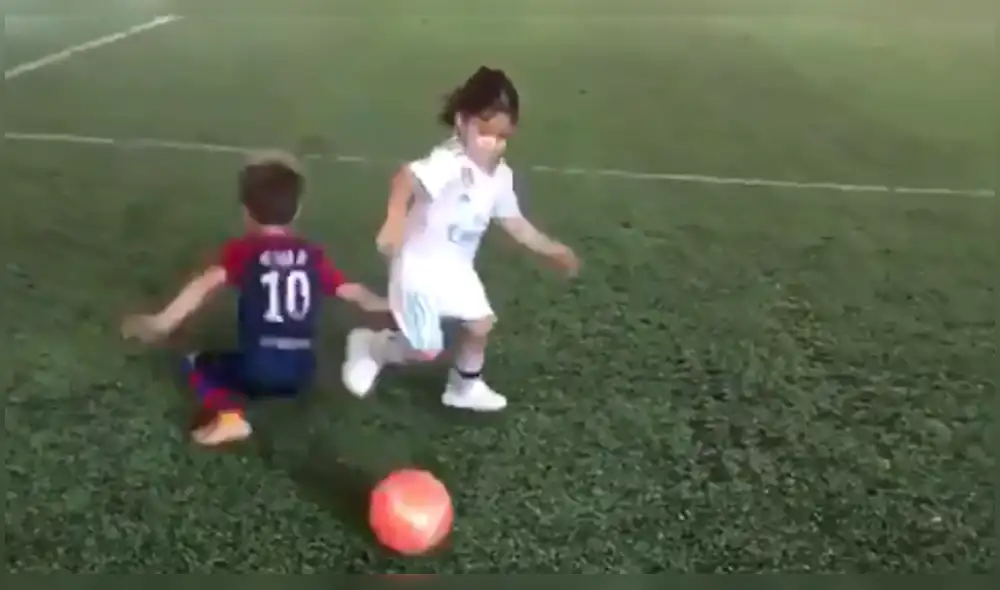 YouTube: “Niña” que fue viral jugando fútbol resultó ser un niño gimnasta [VIDEO]