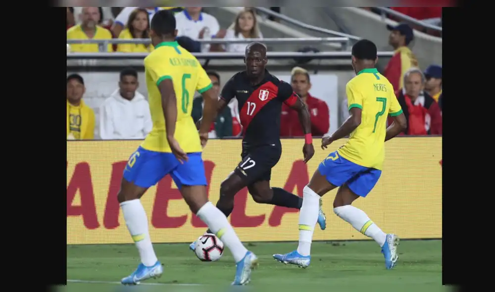 Luis Advíncula recibe elogios del famoso youtuber Dj Mariio. Luis Advíncula recibe elogios del famoso youtuber Dj Mariio.