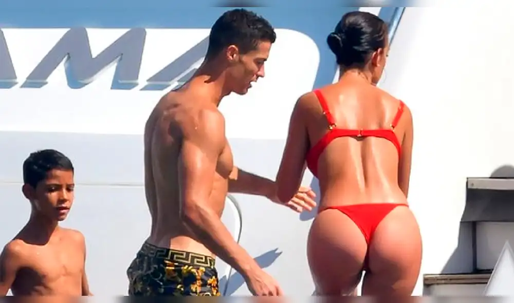 Novia de Cristiano Ronaldo seduce a hinchas de Juventus con sensual disfraz por Halloween 