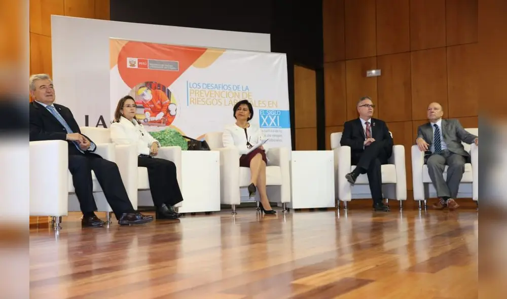 Sylvia Cáceres, titular del MTPE.