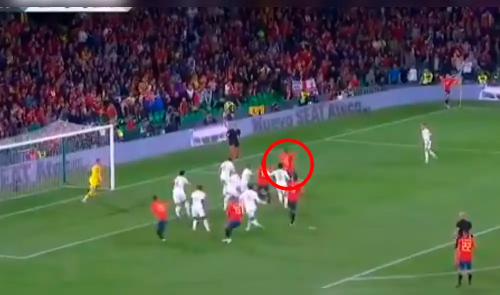 España vs Inglaterra: Paco Alcácer descuenta con potente cabezazo 3-1 [VIDEO]