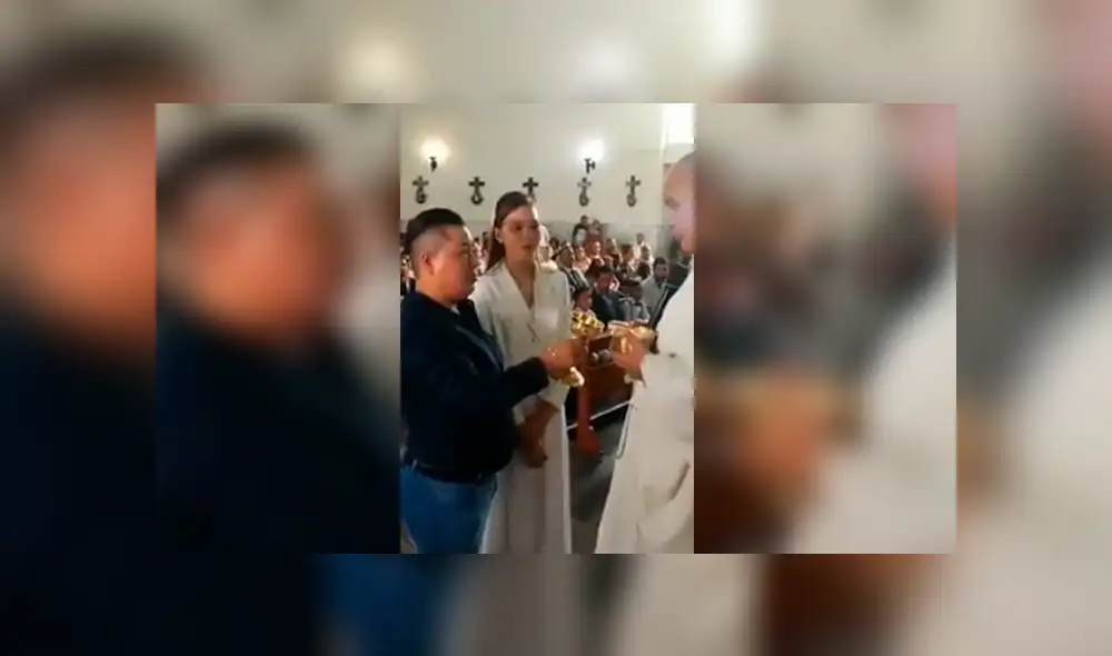 Facebook viral: sacerdote le da copa de vino a creyente y este se lo termina todo