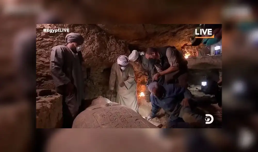 Arqueólogos abrieron en vivo sarcófago de miles de años y encuentran momia intacta [VIDEO]