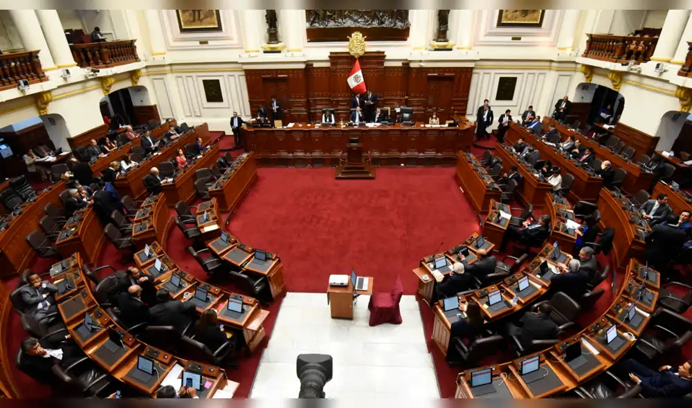 Partidos políticos 'competirán de igual a igual’ con financiamiento público Partidos políticos 'competirán de igual a igual’ con financiamiento público