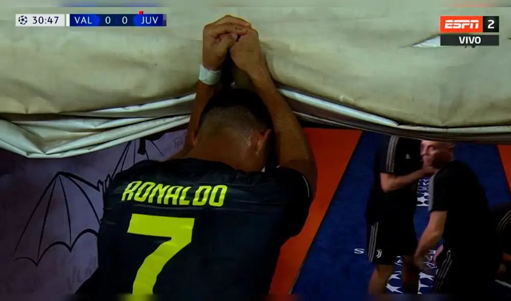 Ronaldo salió llorando tras ser expulsado por agresión ante el Valencia [VIDEO]